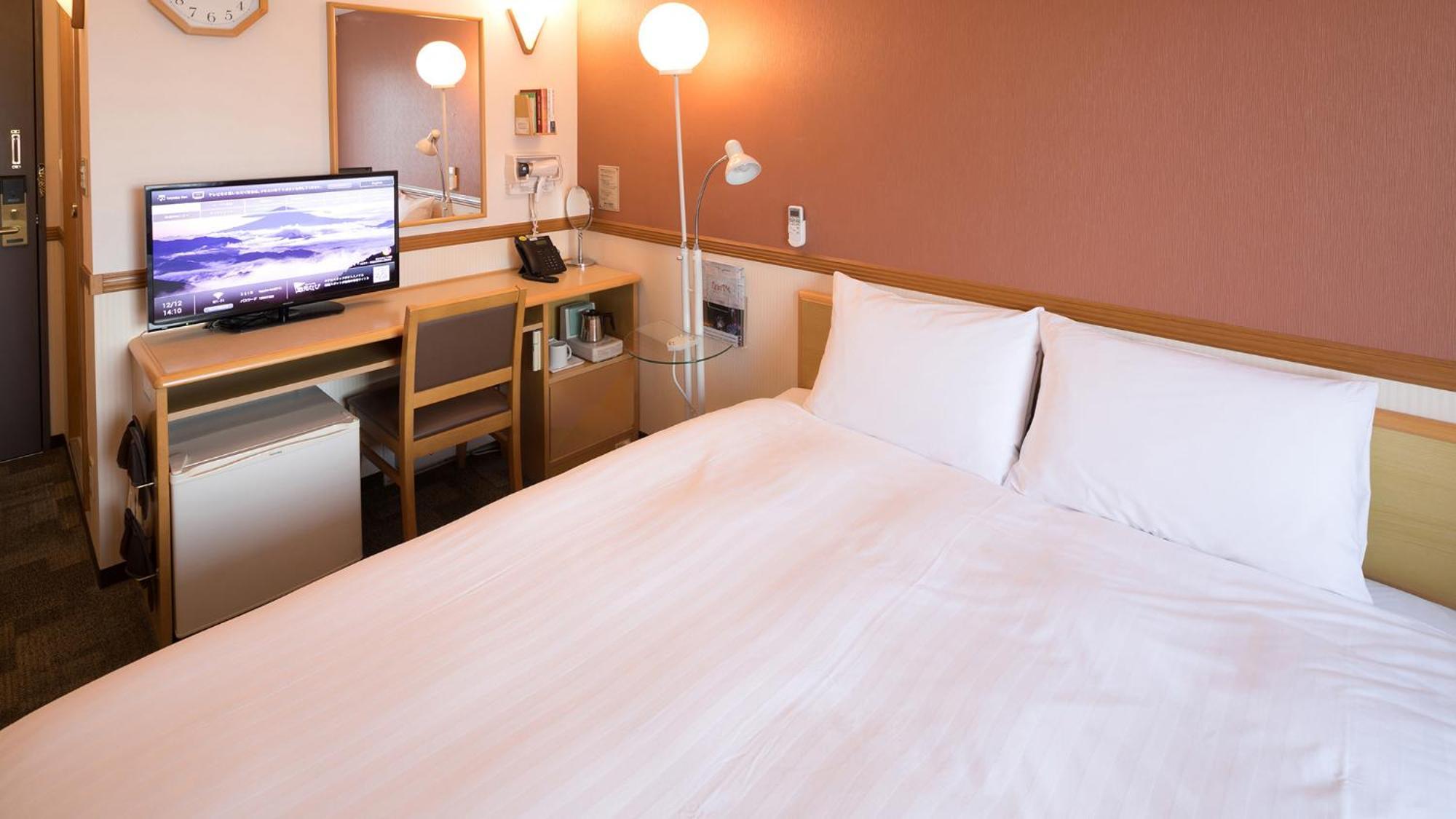 Toyoko Inn Matsuyama Ichibancho Номер фото