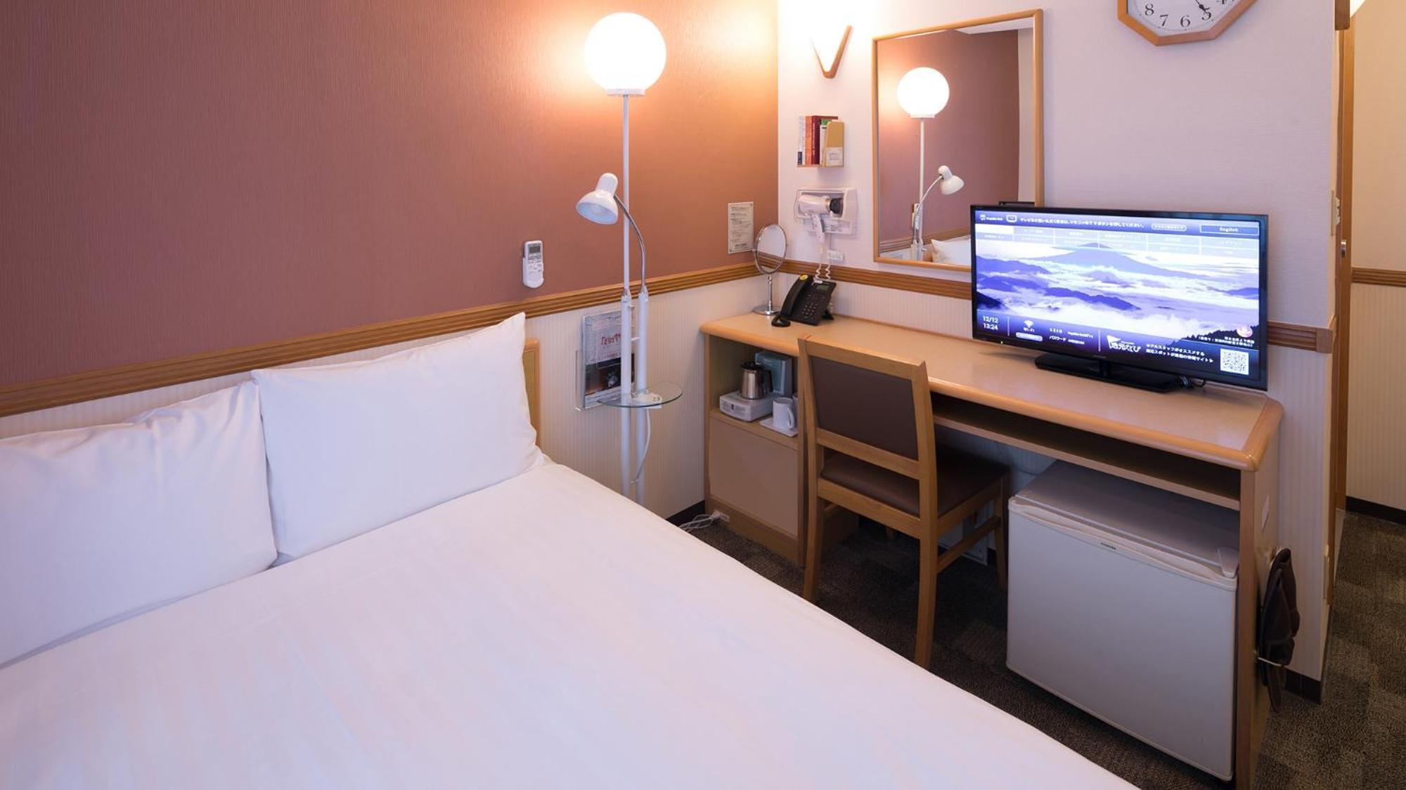Toyoko Inn Matsuyama Ichibancho Номер фото